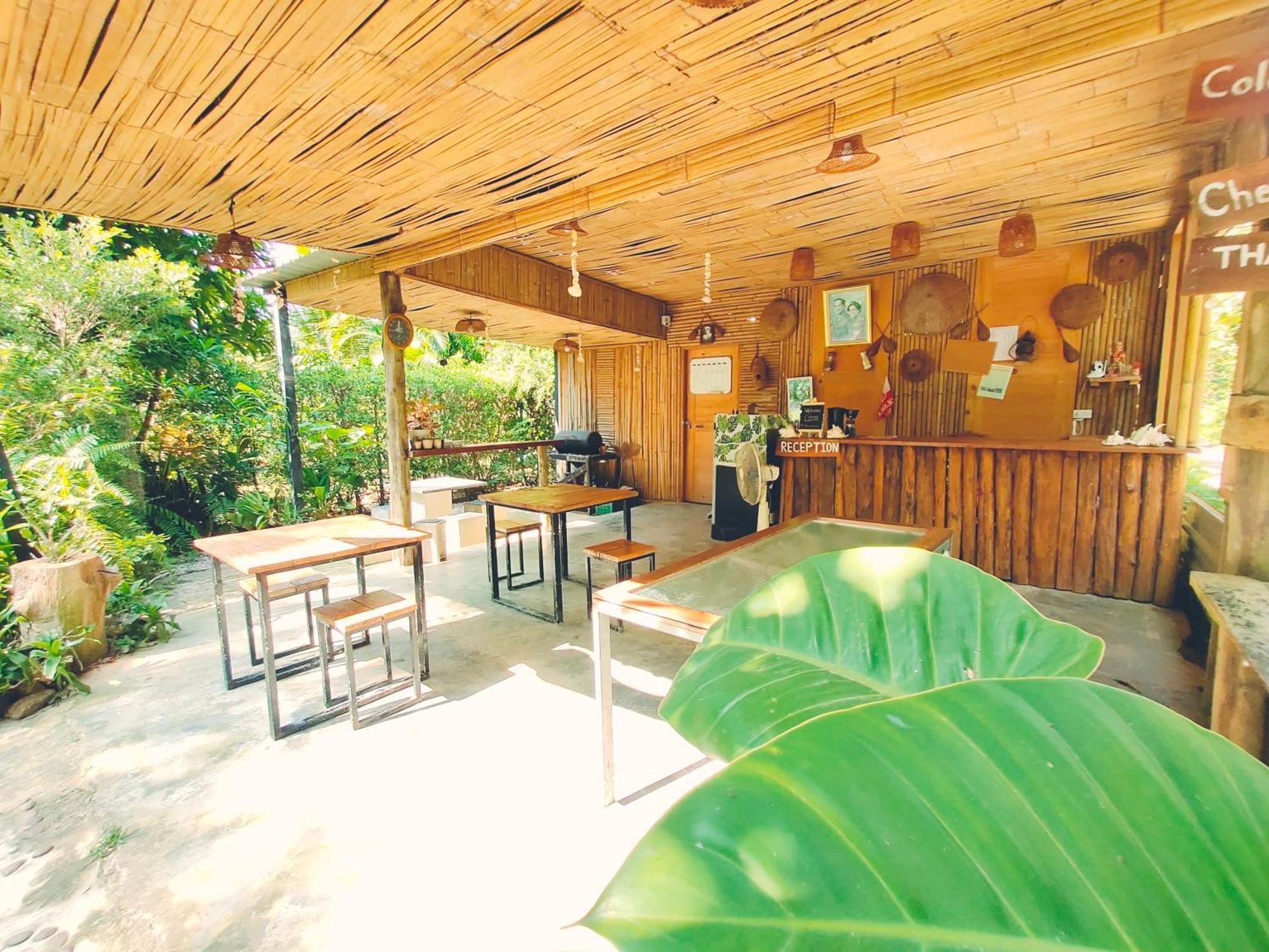 Hotel Kohmook Nurse House à Ko Muk Extérieur photo